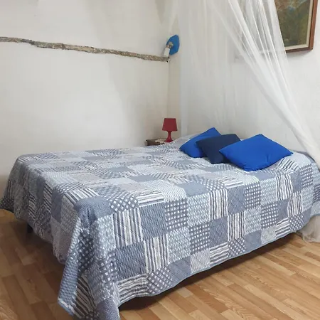 Casa Di Ingrida Bussana Vecchia *